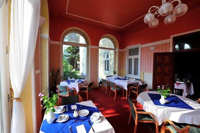 Bed and breakfast Misefa Kastely Extérieur photo